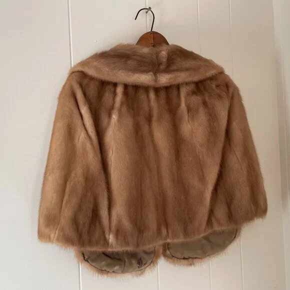 Vintage 1940s Mink Fur Capelet – XS – Exceptional Condition - Picture 4 of 8